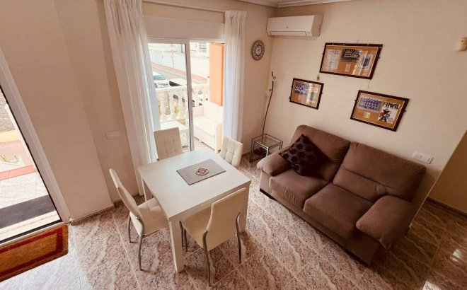 Resale - Apartment -
Villamartin - Costa Blanca