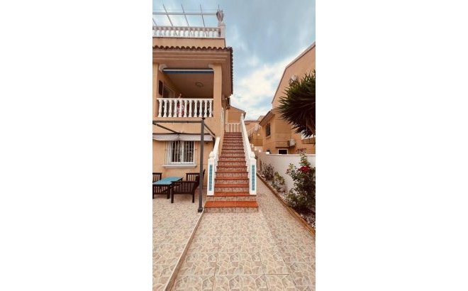 Revente - Villa -
Villamartin - Costa Blanca