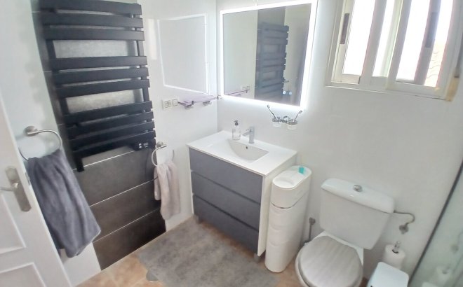 Revente - Villa -
Villamartin - Costa Blanca