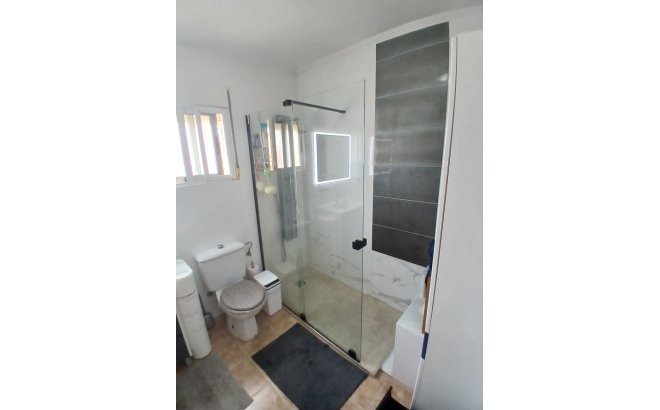 Revente - Villa -
Villamartin - Costa Blanca