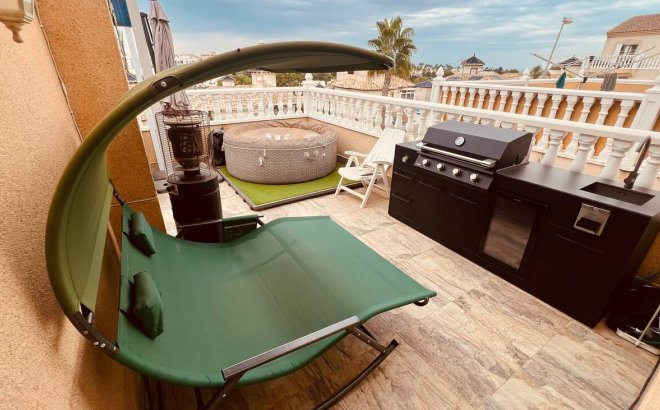 Revente - Villa -
Villamartin - Costa Blanca