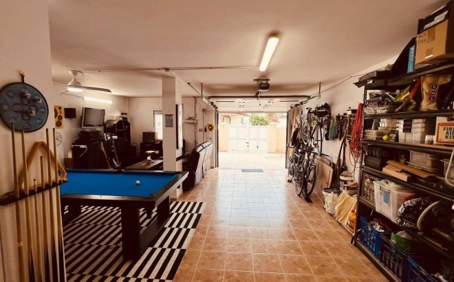 Revente - Villa -
Villamartin - Costa Blanca