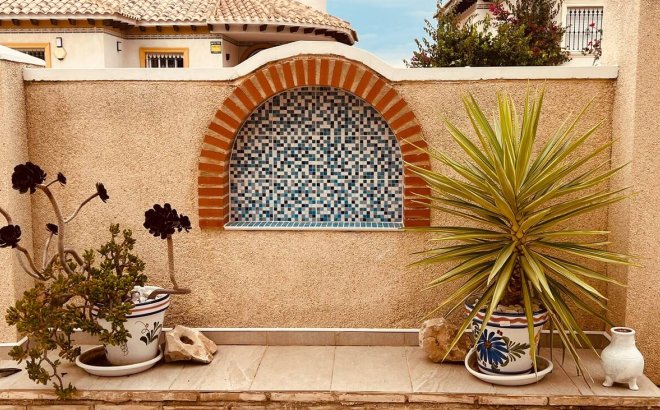 Revente - Villa -
Villamartin - Costa Blanca