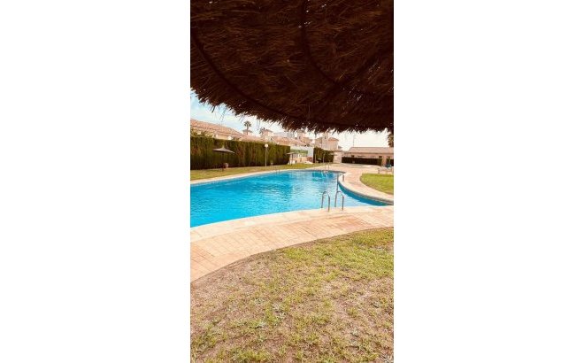 Revente - Villa -
Villamartin - Costa Blanca