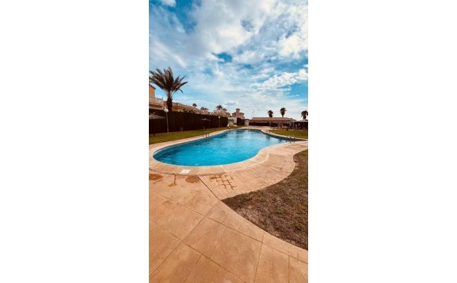 Revente - Villa -
Villamartin - Costa Blanca