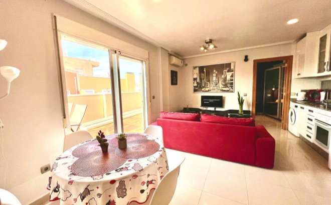 Revente - Penthouse -
Torrevieja - Centro