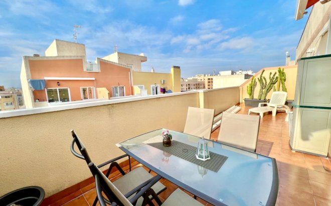 Revente - Penthouse -
Torrevieja - Centro