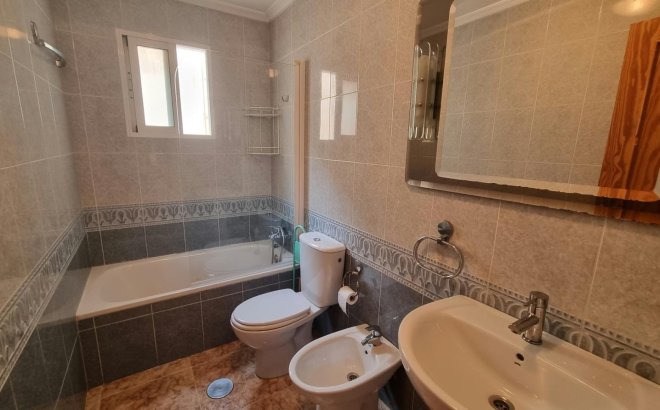 Resale - Penthouse -
Torrevieja - Centro
