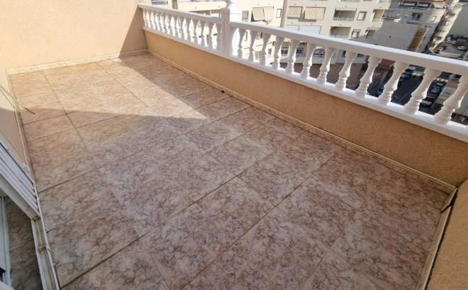 Resale - Penthouse -
Torrevieja - Centro