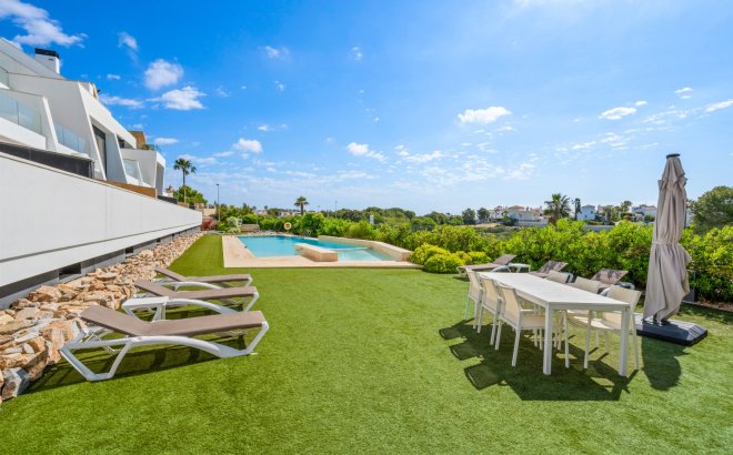 Revente - Appartement -
Villamartin - Costa Blanca