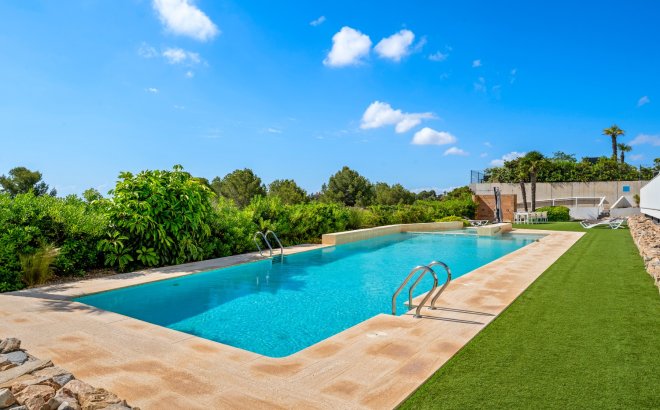 Revente - Appartement -
Villamartin - Costa Blanca