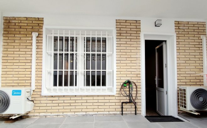 Resale - Apartment -
La Mata - Costa Blanca