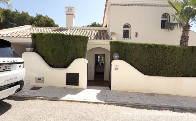 Resale - Villa -
Orihuela Costa - Costa Blanca
