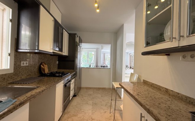 Resale - Villa -
Orihuela Costa - Costa Blanca