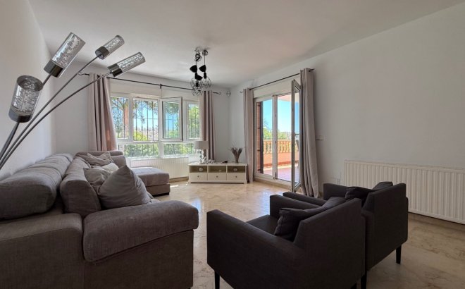 Resale - Villa -
Orihuela Costa - Costa Blanca