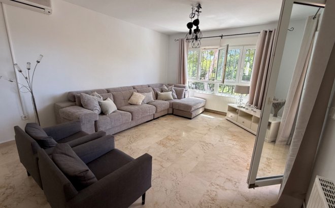 Resale - Villa -
Orihuela Costa - Costa Blanca