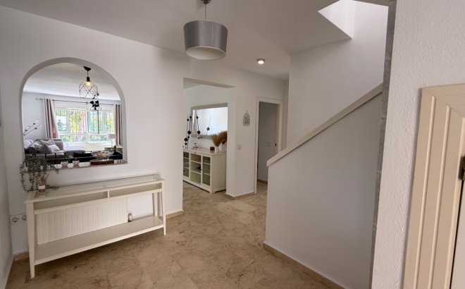 Resale - Villa -
Orihuela Costa - Costa Blanca