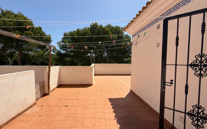 Resale - Villa -
Orihuela Costa - Costa Blanca