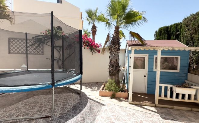 Resale - Villa -
Orihuela Costa - Costa Blanca