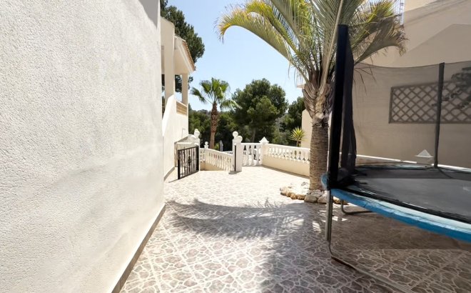 Resale - Villa -
Orihuela Costa - Costa Blanca