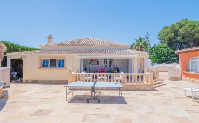 Resale - Villa -
Rojales - Inland