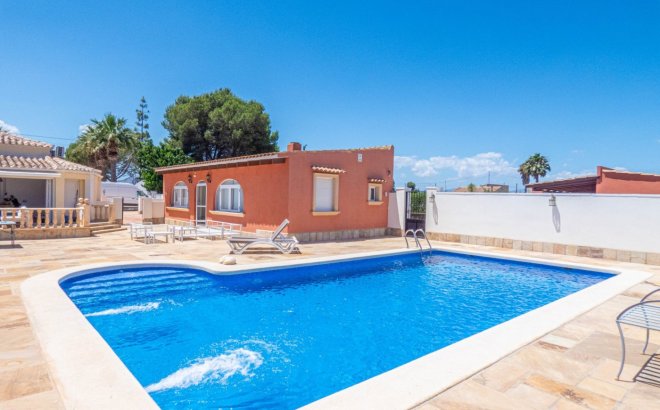Resale - Villa -
Rojales - Inland