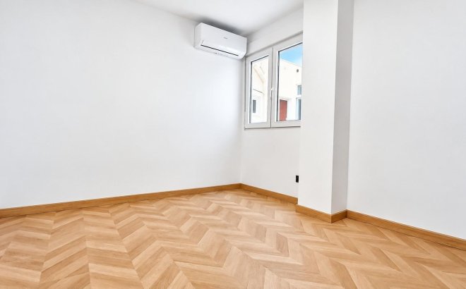 Revente - Appartement -
Torrevieja - Playa del Cura