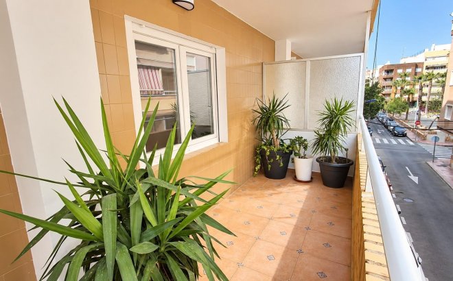 Revente - Appartement -
Torrevieja - Playa del Cura
