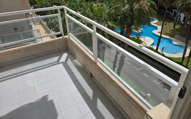 Revente - Appartement -
Orihuela Costa - Altos De Campoamor