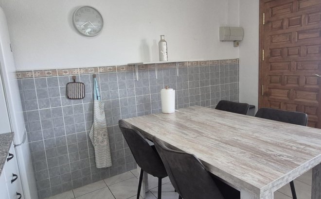 Resale - Bungalow -
Torrevieja - Torretas