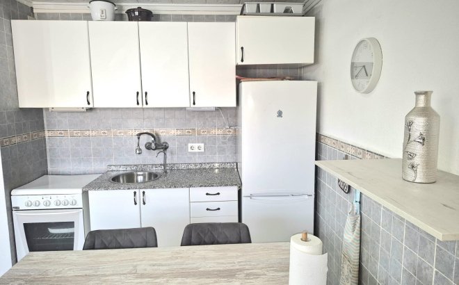 Resale - Bungalow -
Torrevieja - Torretas