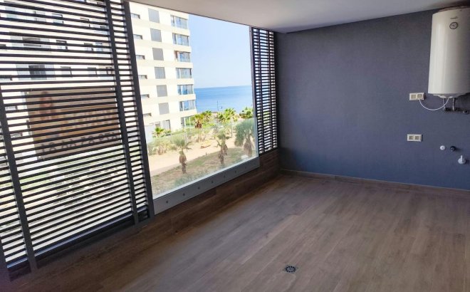 Resale - Apartment -
Orihuela Costa - Punta Prima