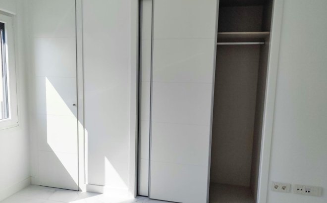 Resale - Apartment -
Orihuela Costa - Punta Prima