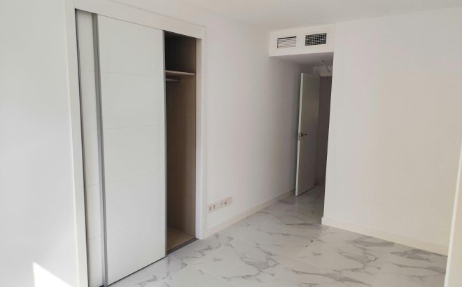 Resale - Apartment -
Orihuela Costa - Punta Prima
