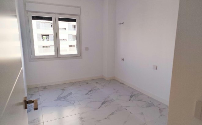Resale - Apartment -
Orihuela Costa - Punta Prima