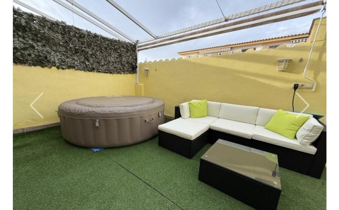 Revente - Town House -
Orihuela Costa - La Florida