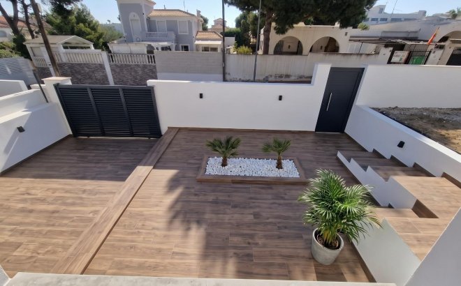 Resale - Villa -
Torrevieja - Los Balcones - Los Altos del Edén