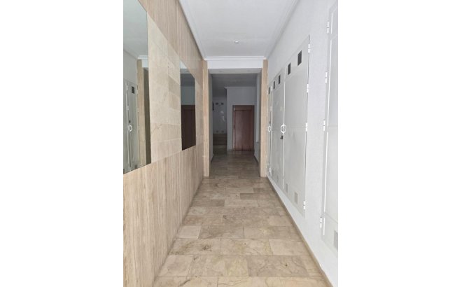 Revente - Appartement -
Torrevieja - Playa del Cura