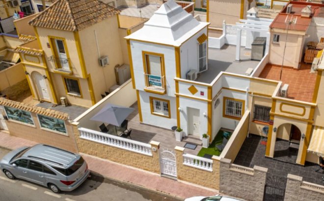 Resale - Town House -
Torrevieja - Costa Blanca