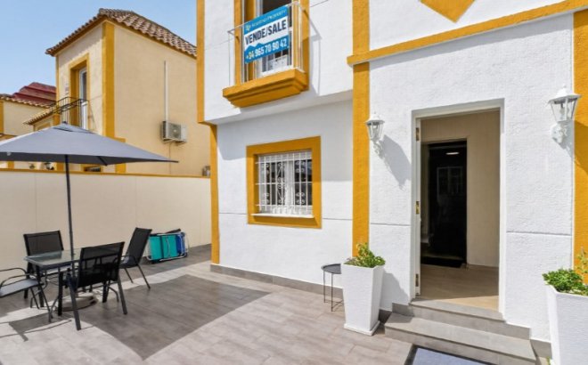 Resale - Town House -
Torrevieja - Costa Blanca