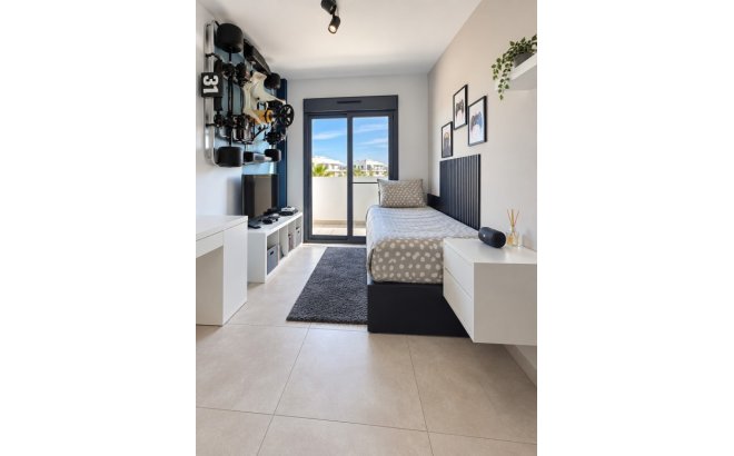 Resale - Penthouse -
El Raso - Costa Blanca