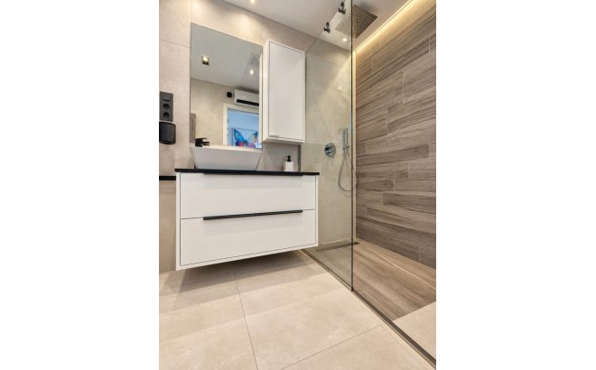 Resale - Penthouse -
El Raso - Costa Blanca