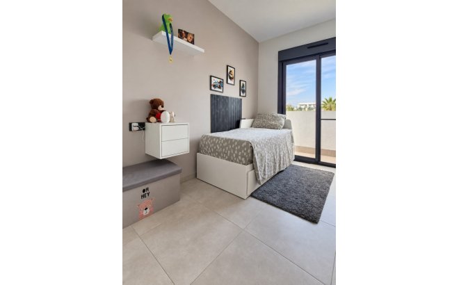 Resale - Penthouse -
El Raso - Costa Blanca