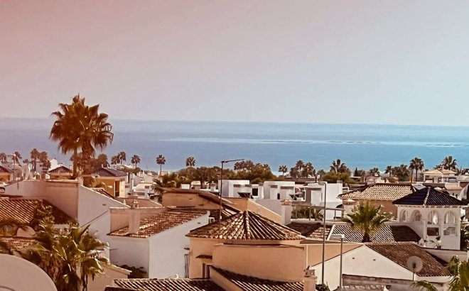 Resale - Apartment -
Villamartin - Costa Blanca