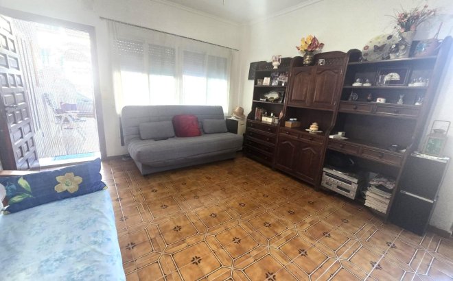 Resale - Dúplex -
Torrevieja - Habaneras