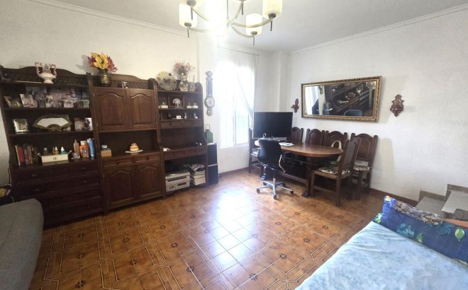 Resale - Dúplex -
Torrevieja - Habaneras