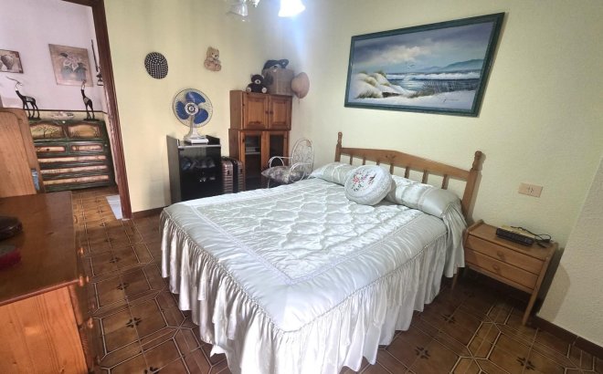 Resale - Dúplex -
Torrevieja - Habaneras