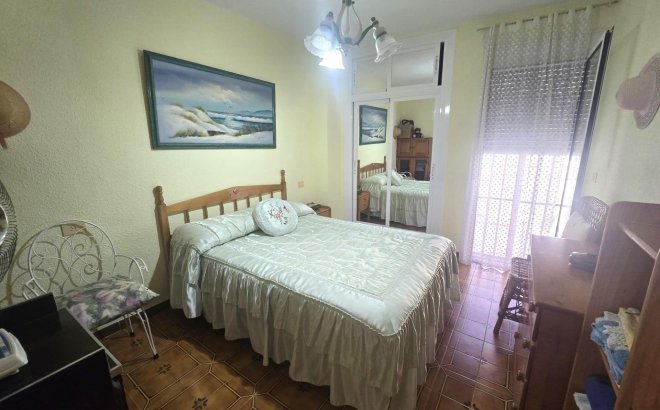 Resale - Dúplex -
Torrevieja - Habaneras