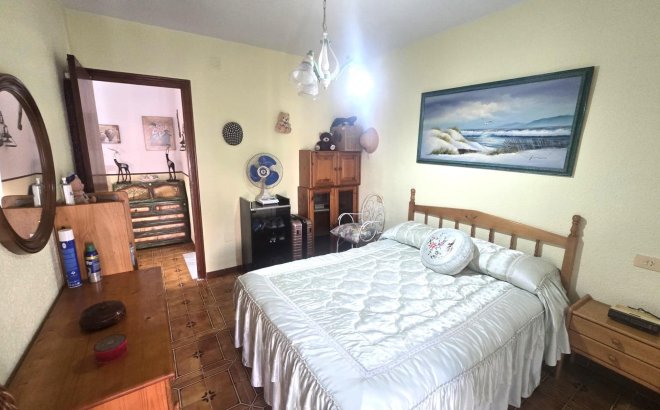 Resale - Dúplex -
Torrevieja - Habaneras