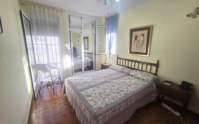 Resale - Dúplex -
Torrevieja - Habaneras